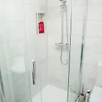 Luxurious 5star Retreat On Westports Main Street * Westport