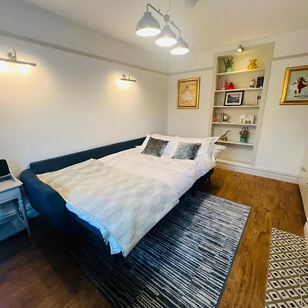 Villa Luxurious 5star Retreat On Westports Main Street Westport