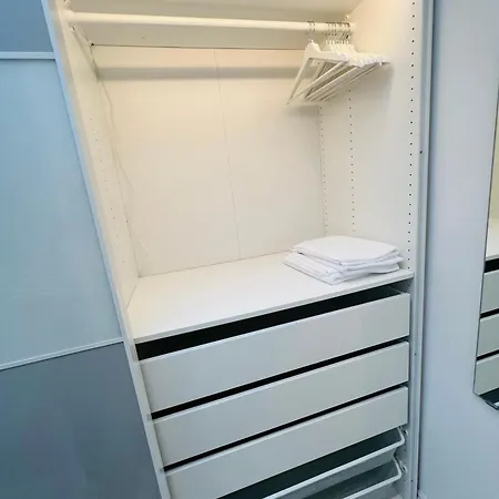 Luxurious 5star Retreat On Westports Main Street